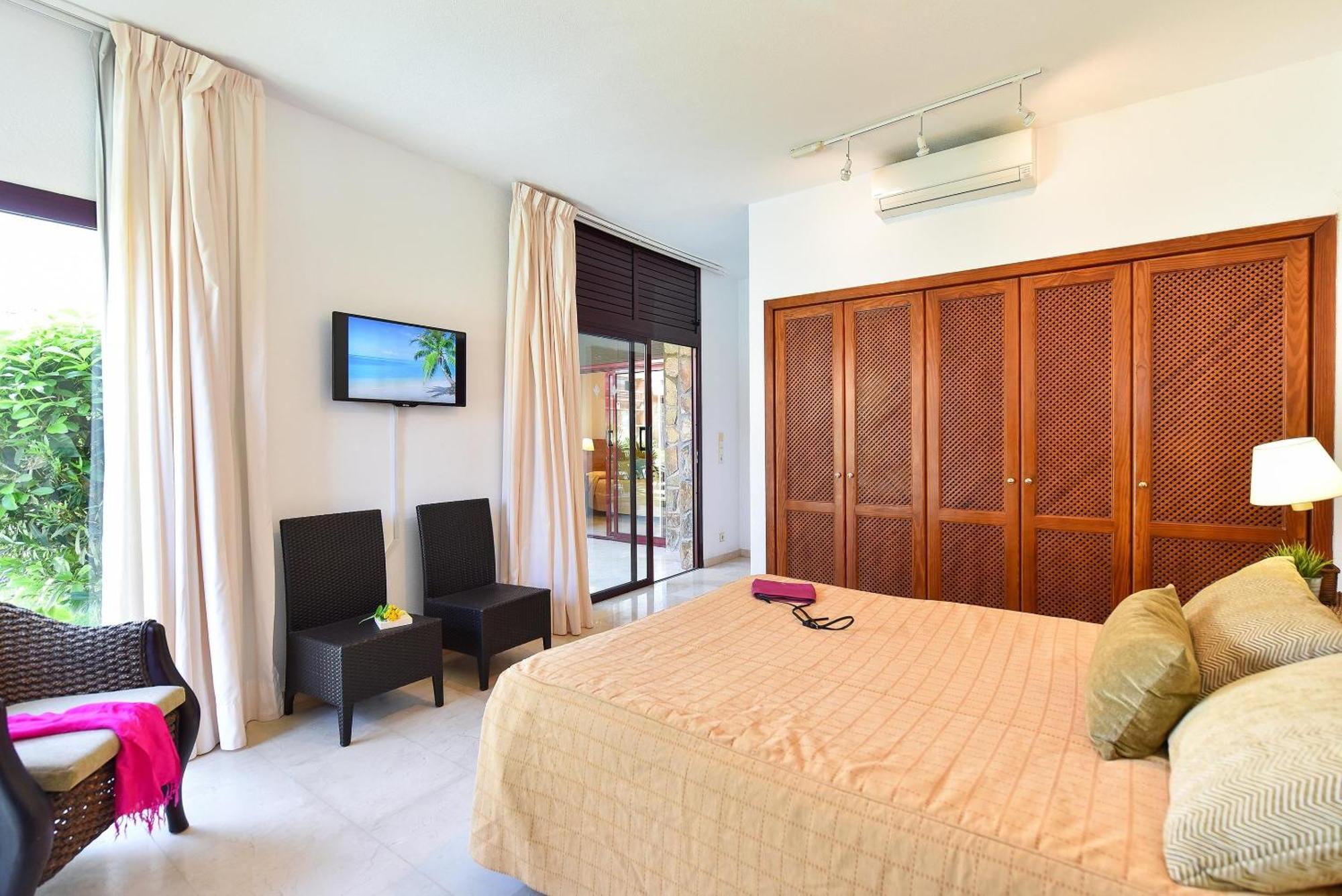 Villa Tauro Golf Tranquility Meets Luxury Tauro Private Pool Whirlpool Bath Golf Course Views Close To Beaches *